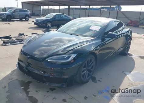 2021 Tesla Model S Plaid Tri Motor All-Wheel Drive from USA, damaged, VIN 5YJSA1E66MF431393